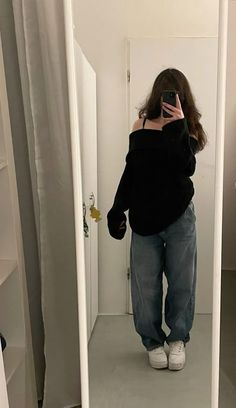 Pakaian Hipster, Look 80s, 2024 Style, Outfit Inspo Casual, Trendy Aesthetic, Tomboy Outfits, Outfit Jeans, Looks Black, Swaggy Outfits