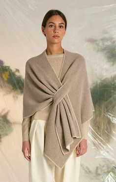 Firenze Wrap Bone & Cream | Selleria Veneta By The Fireplace, Outfit Chic, Almond Cream, Special Dinner, The Fireplace, Knitwear Fashion, Diy Fashion, Look Fashion, Classy Outfits