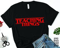 School Teacher Outfits, Teacher Outfits High School, Teacher Costumes, Teaching Shirts, Arts Ideas, Top Ideas, High School Teacher, Funny Teacher, Teacher Tees