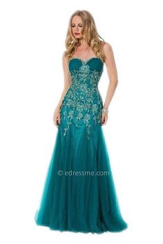 45 Fabulous Prom Dresses Inspired By Your All-Time Favorite Disney Characters (This is Merida) Modern Merida, Merida Dress, Disney Prom, Disney Clothes, Dresses Homecoming, Teal Dress, Disney Dresses, Grad Dresses, Fabulous Dresses