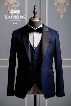 Engagement Dress For Men Tuxedo, Tuxedo For Engagement Indian, Tucsido Groom, Engagement Suit For Men, Wedding Dresses 2023 Bridal Collection, Engagement Tuxedo For Men, Tuxedo For Men Wedding Classy Indian, Engagement Suits For Men