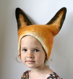 "Sizes available: Toddler: 18 inches (45.7 cm) Child: 20 inches (50.8 cm) Teen/Adult: 22 inches (55.8 cm) Large Adult: 24 inches (60.9 cm) It makes a fun gift, and would also be perfect for a fox costume. Techniques: Felt details handmade. Wet felting. (See what is handmade felt here: http://www.allfiberarts.com/library/felt/blfelt.htm). Weight: lightweight, easy to wear. Smell: wool, soap, Smoke-FREE & Pet-FREE home Touch: soft, wooly Shipping: from Lithuania. Accept PAYPAL. Will be shipped 2-4 Tovad Ull, Wolf Hat, Fox Costume, Felt Fox, Fox Hat, Wool Animals, Fox Ears, Festival Hat, Animal Hats