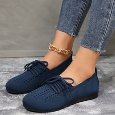 Product information: Trendy element:cross strap Toe Shape: Round Toe Heel height: flat Size:36,37,38,39,40,41,42,43 Sole Material: Rubber Lining Material:Cotton Upper Height:Low Heel shape: flat Sole: Viscose Wearing Style:Front Lace Up Function: Breathable Insole material: cloth Size Information: Packing list: Shoes*1 Pair Product Image: Comfortable Lace-up Casual Flats, Comfortable Casual Lace-up Flats, Casual Comfortable Lace-up Flats, Chic Round Toe Flats With Laces, Casual Low Heel Lace-up Shoes, Casual Lace-up Flats For Fall, Fall Casual Lace-up Flats, Trendy Flat Heel Lace-up Shoes, Summer Lace-up Flats With Laces