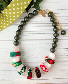 Holiday Adjustable Beaded Jewelry, Bohemian Beaded Jewelry For Holidays, Bohemian Beaded Holiday Jewelry, Holiday Bohemian Beaded Jewelry, Bohemian Jewelry For Christmas Holiday, Bohemian Jewelry For Christmas, Festive Green Beaded Bracelets With Colorful Beads, Festive Green Beaded Bracelets, Adjustable Green Jewelry For Holiday