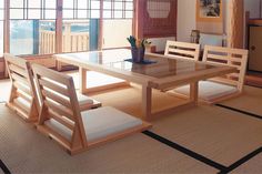 Japan Interior Design, Low Dining Table, Japan Interior, Muji Home, Dining Table Design Modern, Japanese Home Design, Set Meja Makan, Restaurant Seating, Diy Dining Table