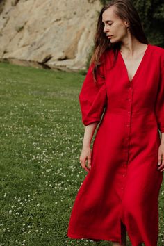 Women linen A silhouette dress will look beautiful for any on any figure.  It will emphasize the waist and will be suitable for special events and for every day wearing  *100% linen  *color: red *lenght 110 cm (43.3") Size XXS Bust: fits bust around 76-80 cm (31-33") Waist: fits waist around  58-62 cm(24-25") Hips: fits hips around 86-90 cm(35-37") Size XS Bust: fits bust around 80-84 cm (31-33") Waist: fits waist around  62-64 cm(24-25") Hips: fits hips around 90-94 cm(35-37") Size S US 2-4 / EUR 36 / UK 6-8 / AU 6-8 Bust: fits bust around 86-90cm (34-35") Waist: fits waist around  66-70cm (26-27") Hips: fits hips around 94-98cm (37-38.50") Size M: US 4-6 / EUR 38 / UK 8-10 / AU 8-10 Bust: fits bust around 92-96cm (36-38") Waist: fits waist around 72-76cm (28-30") Hips: fits hips around 1 Red Dress With Flowers Casual, Elegant Red Linen Dress For Spring, Red Linen Midi Dress For Spring, Red Gathered Sleeves Midi Dress For Summer, Casual Red Linen Dress, Red Dress With Flowers, Red Linen Dress With Short Sleeves, Linen Dress With Puff Gathered Sleeves, Red Bohemian Linen Dress