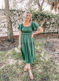 The perfect dress for the holidays and it's under $30! Comes in a bunch of colors and wearing a size small for reference. Holiday Outfits Christmas