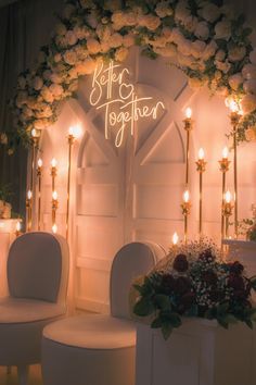 better together wedding neon sign photo backdrop with wood arch, flowers, chairs, lights Sweetheart Table Wedding Backdrop, Sign Decor Ideas, Backdrop Head Table, Arch Greenery, Neon Sign Ideas, Sweetheart Table Sign, Neon Sign Decor, Photo Booth Photo, Reception Ceremony