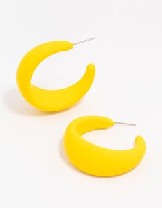 Who wouldn't love a bold, chunky set of hoop earrings? Infuse your outfits with sunshine using these vibrant yellow Chunky Teardrop Hoop Earrings. Perfect to complement yellow attire or making a bold fashion statement. Dimensions: Length 20 mm x Width 35 mm Weight: 12.04g | Lovisa Coated Chubby Teardrop Hoop Earrings, Silver Yellow Hoop Earrings For Spring, Yellow Small Hoop Earrings For Summer, Trendy Yellow Hoop Jewelry, Bold Yellow Drop Earrings, Trendy Small Hoop Yellow Earrings, Yellow Hoop Earrings For Everyday, Everyday Yellow Hoop Earrings, Trendy Yellow Earrings For Everyday, Trendy Yellow Small Hoop Jewelry