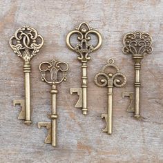 Key Wedding Favors, Gold Wedding Favors, Key Bottle Opener, Cheap Favors, Vintage Skeleton Keys, Vintage Skeleton, Wedding Favors Cheap