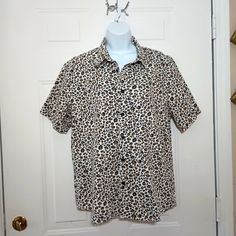 Vatpove Animal Print Short Sleeve Women's Shirt. Size L. Casual Collared Leopard Print Tops, Relaxed Fit Leopard Print Top For Summer, Casual Leopard Print Tops For Day Out, Short Sleeve Leopard Print Tops For Summer, Summer Cotton Leopard Print Tops, Leopard Print Relaxed Fit Short Sleeve Tops, Spring Leopard Print Relaxed Fit Top, Leopard Print Relaxed Fit Top For Spring, Leopard Print Short Sleeve Top With Relaxed Fit