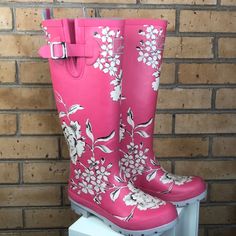 Fabulously Happy Wellys By British Brand Joules. Knee High Rain Boots, Pink With White Flower Print. New With Tag/Box Size 5 Spring Rain Boots With Round Toe, Spring Round Toe Rain Boots, White Waterproof Rain Boots For Spring, White Waterproof Boots For Spring, Waterproof White Boots For Spring, White Round Toe Rain Boots For Spring, Cute White Closed Toe Boots, High Rain Boots, Pink Rain Boots