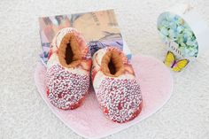 Baked Bread Plush Slippers - 35 40 - White sugar bread - Slippers Sugar Bread, Girl Code, Plush Slippers, Baked Bread, Winter Slippers, Walking On Clouds, Feather Light, The Ultimate Gift, Bread Baking