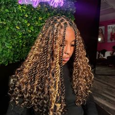 #islandtwists #twists #twiststyles Island Twist, Short Box Braids Hairstyles, Braided Hairstyles For Black Women Cornrows, Goddess Braids Hairstyles, Cute Braided Hairstyles, Braids Hairstyles Pictures, Cute Box Braids Hairstyles, Quick Braided Hairstyles, Twist Braid Hairstyles