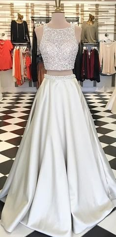 Bling Prom Dresses, Two Piece Prom, Prom Dresses Long Lace, Dress Graduation, Junior Prom Dresses, Stil Boho, Homecoming Dresses Long, Prom Dresses Two Piece, Elegant Prom Dresses