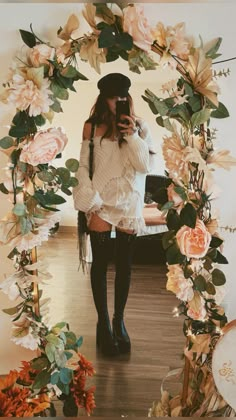 #ootd #outfits #fall #fallfashion #everydaystyle Boho Date Night Outfit, Cottage Core Fall Outfits, Dark Boho Outfits, Grunge Boho Outfits, Winter Hippie Outfits Boho, Winter Hippie Outfits, Wardrobe Architect, Boho Outfit, Seventies Fashion