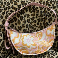 Cute, Trendy, Shoulder Bag, Never Used And Excellent Condition Pink Retro Shoulder Bag With Adjustable Strap, Retro Pink Shoulder Bag With Adjustable Strap, Retro Crossbody Shoulder Bag For Spring, Retro Pink Shoulder Bag For Summer, Retro Shoulder Bag With Adjustable Strap For Spring, White Retro Tote Shoulder Bag, Retro Pink Bags For Spring, White Retro Shoulder Bag For Everyday Use, Retro Shoulder Bag For Vacation