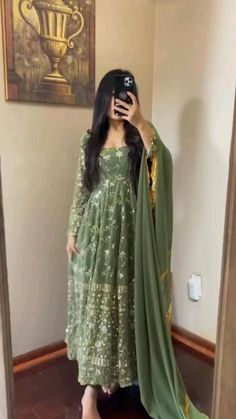 Anarkali Dress Pattern, Casual Indian Fashion, Pakistani Dresses Casual, Indian Dresses Traditional