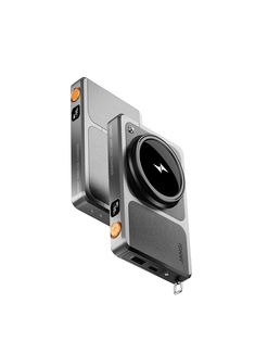 an image of a camera that is in the shape of a square lens on a white background