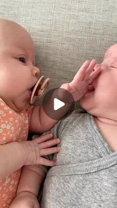 Permed Hairstyle, Babies Laughing Video, Baby Laughing Video, Newborn Video, Toddler Videos, Nana Quotes, Funny Baby Meme Hilarious, Baby Clips, Baby Ootd