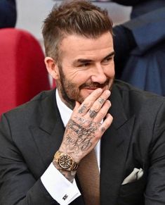 https://instagram.com/__beckham75__?igshid=MzRlODBiNWFlZA== David Beckham Style Outfits, Hand Tattoo Images, David Beckham Style, Polka Tattoo, Beckham Style, Trash Polka Tattoo, Haircut Style, Trash Polka, Hand Tattoo