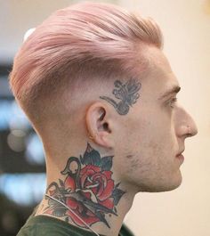 I like the Ice Pink color, always have...but with short curly hair on top facing forwards Short Fade Haircut, Light Pink Hair, Gold Hair Colors, Hair Color Rose Gold, Hot Hair Colors, Penteado Cabelo Curto