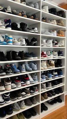 Shoe Rack Jordans, Shoe Room Ideas, Unique Shoe Rack, Functional Closet, Mens Room Decor