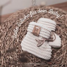 Einzigartige Schühchen für dein Baby 🩷 Diese und andere Baby-Accessoires findest du in meinem Etsy-Shop 🫶 Crochet