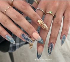 Pearl Aura Nails, Nails London Style, London Aesthetic Nails, London Nails Ideas, Ethereal Nails Square, Stiletto Nail Inspo Summer, London Nails Designs, Nails For London, Sammi Jefcoate Nails