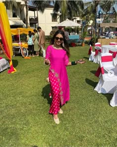 Always look on the pink side of life💖 Arrange Marriage, Kurtis Design, Stylish Kurtis Design, Trendy Outfits Indian, Niti Taylor, Lace Dress Design, Designer Kurti Patterns, Indian Dresses Traditional, Traditional Indian Outfits