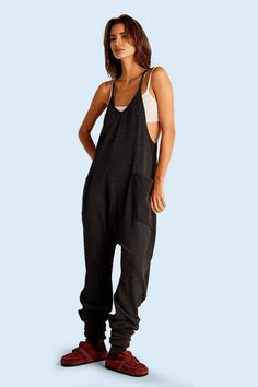 Cooler Style, Jumpsuit With Pockets, Effortlessly Chic Outfits, Knit Jumpsuit, Layered Tops, Chic Outfit, Waffle Knit, Waffles, Daily Wear