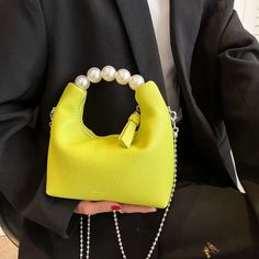 Bird in Bag - Bag female new popular chain crossbody bag pearl fashion casual handbag Pearl Fashion, Street Trends, Chain Crossbody Bag, Sewing Thread, Bird In Bag, Save The Planet, Fashion Casual, Crossbody Bag, Casual Fashion