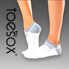 *Nwt* Toesox No Show Toe Socks Tough Is The New Pretty. These No Show Medium Weight Sport Socks Are Designed To Cushion Your Soles Through Every Activity. Size: Xl (M 12.5-14, W13.5-15) Color: White & Gray Style: No Show Cushioned Sole Vented Knit Top Moisture-Wicking Anti-Blister Protection Comfortable Stretch White Socks, White No-show Fitted Socks, Fitted No-show White Socks, Fitted White No-show Socks, White Sporty Stretch Hosiery, Sporty White Stretch Hosiery, Toe Socks, Athletic Socks, Sport Socks