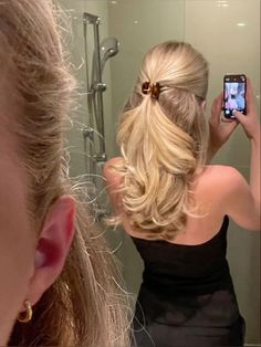 Cute Chic Hairstyles, Hair Stules, Clip Hairstyles, Blonde Hair Looks, Hairstyle Inspo, Hair Stylies, School Hairstyles, Chic Hairstyles, Silky Hair