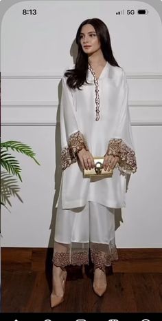 Shimmer Suit Design, Off White Suits Women Indian, Aza Fashion Outfits 2020, Pakistani Kurti Designs, Simple Dress Casual, Pakistani Women Dresses, Trendy Outfits Indian, Pakistani Formal Dresses, Latest Dress Design