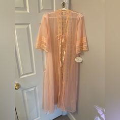 Ties In The Front. Has Original Tags Still On. Red Silk Robe, White Smock Dress, Sheer Robe, Mumu Dress, Satin Kimono, Floral Robes, White Faux Fur, Sleepwear Robe, Vintage Lingerie