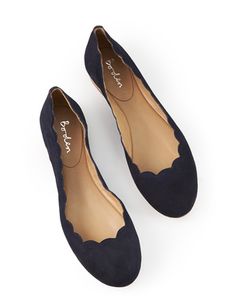 boden | scallop-edge ballerina flat | navy. I could use these in every color. - Hacie Shoe Closet, Ballerina Flats, Work Shoes, Boot Shoes Women