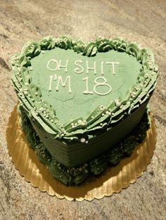 Green Theme Bday Party, That Girl Since 06 Birthday Cake, Birthday Cake Dark Green, 29 Cake Ideas, Green 18th Birthday Cake, 18th Birthday Party Ideas Green, Dark Green Birthday Cake, Green Aesthetic Cake, Green Aesthetic Birthday