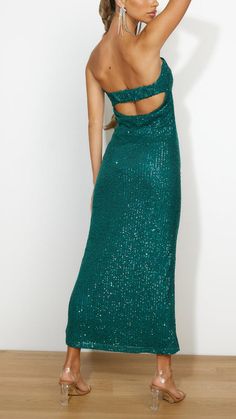 Stunning in sparkle, our Emerald Shimmer Maxi is the perfect blend of elegance and allure for any upscale event. Spending Time With Yourself, Don't Need Anyone, Time With Yourself, Prom Shopping, Strapless Maxi, Skirt Style, Strapless Maxi Dress, On My Own, Flowy Skirt