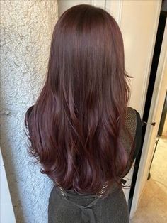 Red Tint Hair, Hair Color Cherry Coke, Cherry Coke Hair, Cherry Brown Hair, Burgandy Hair, Red Balayage Hair, How To Have Style, Wine Hair