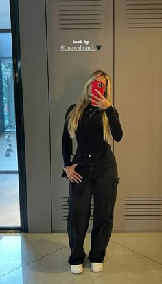 @| mariiborges._ Look All Jeans, Fair Outfits, Black Jeans Outfit, Effortlessly Chic Outfits, School Fashion, College Outfits, Outfits Casuales