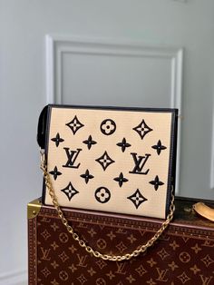 Contact us: contact@profxnz.com if you need assistance - Discover luxury: louis vuitton handbags edition - 1187This is a premium quality clone , similar like the original ones, even no one can judge either it&apos;s a clone or originalSize: (25×20×5.5cm)It comes with Dust box, Care manual, Tag and Paper bag. Toiletry Pouch, Luxury Bag, Branded Handbags, Luxury Accessories, Vuitton Handbags, Louis Vuitton Handbags, Backpack Bags, Louis Vuitton Bag, Luxury Bags