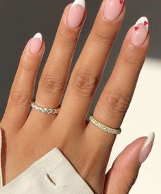 30 Pretty Valentine’s Day Nail Designs for Short Nails - Your Classy Look Bridal Nails French, Neutral Nails Acrylic, Nail Designs For Short Nails, Designs For Short Nails, Pearl Nails, Summer Acrylic Nails