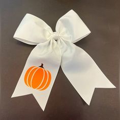 Nwot Girls Hair Bow: Orange Pumpkin Detail For Fall/ Halloween/ Thanksgiving White 3” Grosgrain Ribbon Alligator Clip New Without Tags Pink And Orange Hair, Rose Gold Tiara, Newborn Flower, Girls Hair Bow, Large Hair Bows, Floral Toile, Toddler Hair Clips, Holiday Bows