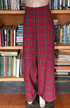 Classic 1940s Kathryn Hepburn trousers in a gorgeous red plaid. The  fabric is a washable wool - 100% wool . The pants have a high waisted style and have a faced high waist rather than a waist band. They sit 1 2" above your natural waist. Back zip closure and cuffed. Note: these are preloved , worn only once or twice, so in excellent as new condition. Size 12   approx ( Australian) Waist. 30-31" High waist. 32" Hip.   39-40" Bottom. 42" Inseam. 30" Front rise from natural waist 13.5" Back rise f Kathryn Hepburn, 40s Style, Style Trousers, 40s Fashion, Warm Red, High Waist Fashion, Dress Clothes For Women, Red Plaid, Warm Winter