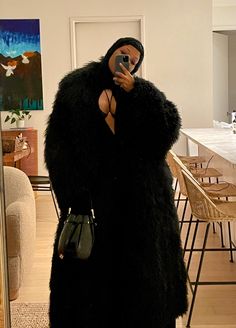 Basic Outfits Summer, Oversized Black Winter Fur Coat, Luxury Black Long Fur Coat, Fitted Black Luxury Fur Coat, Boujee Fur Coat Outfit, 2010 Outfits, Media Aesthetic, Bad Karma, Fur Coat Aesthetic Black Woman