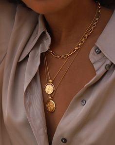 Layered Chokers, Medallion Necklace, Gold Necklace Women, 가을 패션, Coin Necklace, Jewelry Inspo, Diy Necklace, Cute Jewelry, Layered Necklaces