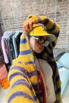 Yellow And Blue Outfits Black Women, 2024 Fits, Ny Trip, Winter Inspo, Hat Ideas, Winter Fits, Fashion Fits