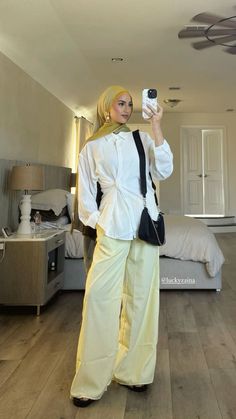 #hijab #hijabi #modest #fashion #summer Travel Modest Outfits, Hijabi Travel Outfit Summer, Summer Hijab Outfits Casual, Travel Comfy Outfit, Hijabi Summer Fits, Summer Outfit Hijab, Summer Modest Outfits Muslim, Hijabi Outfits Casual Summer, Hijabi Outfits Summer