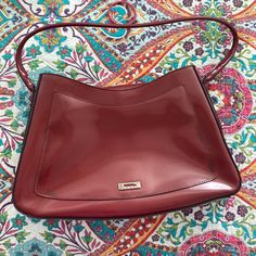 Never Worn. Minor Scuffs. Guess Shoulder Bag, Ostrich Bag, Y2k Shoulder Bag, Guess Purses, Snakeskin Purse, Guess Handbags, Red Leather Bag, Patent Leather Bag, Black Evening Bag